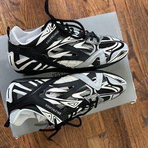 BALENCIAGA Low-Top Logo Sneaker Shoes DRIVE White Black Gray Silver Size 9M